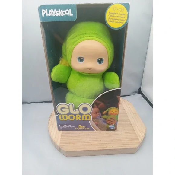 Hasbro Playskool GLO WORM Lullaby PLUSH Snuggle Soothing Music Light - Picture 2 of 10